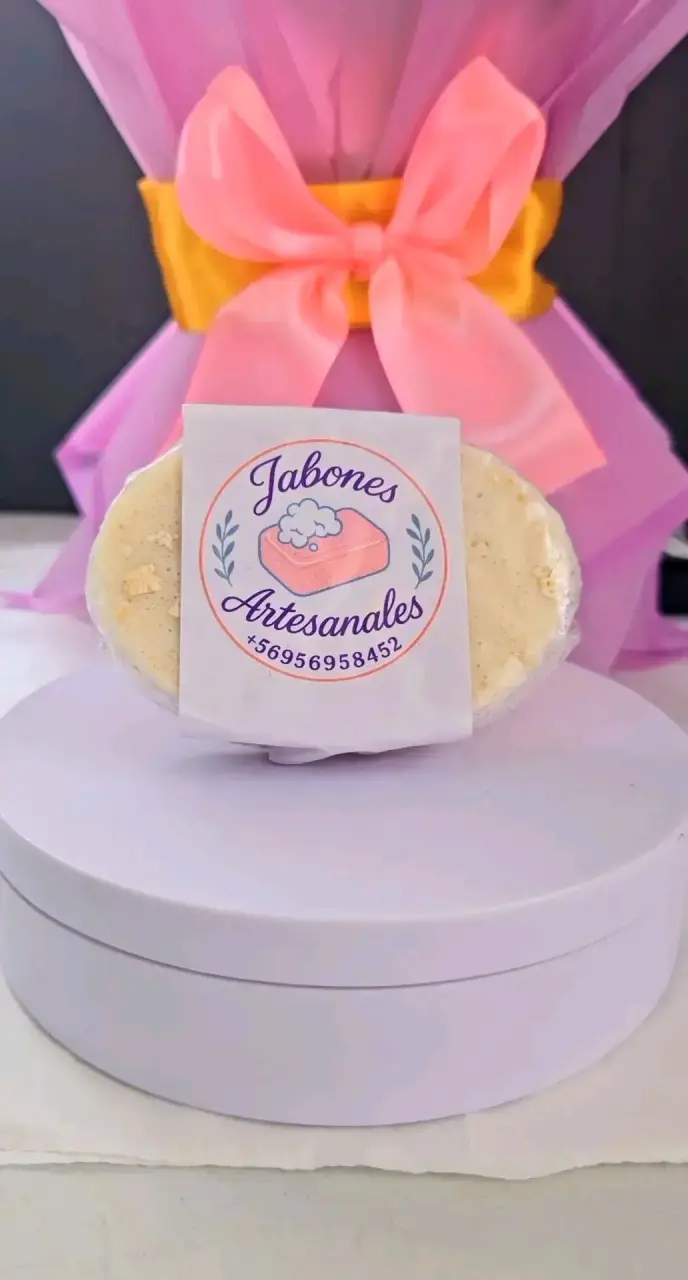 Jabón artesanal de cúrcuma,zanahoria,avena miel - 3