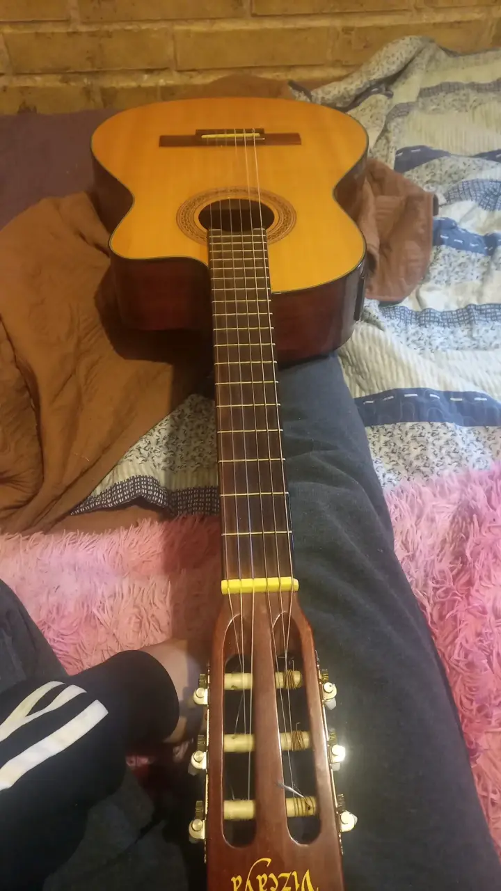 Guitarra clásica acústica