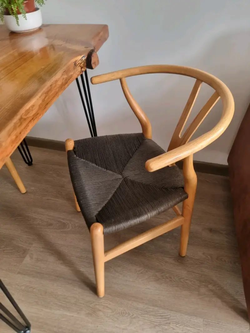 Comedor Mesa rústica y 2 sillas wishbone - 3