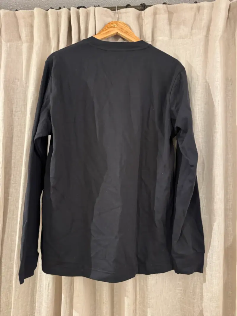 Polera negra hombre Uniqlo talla M - 4
