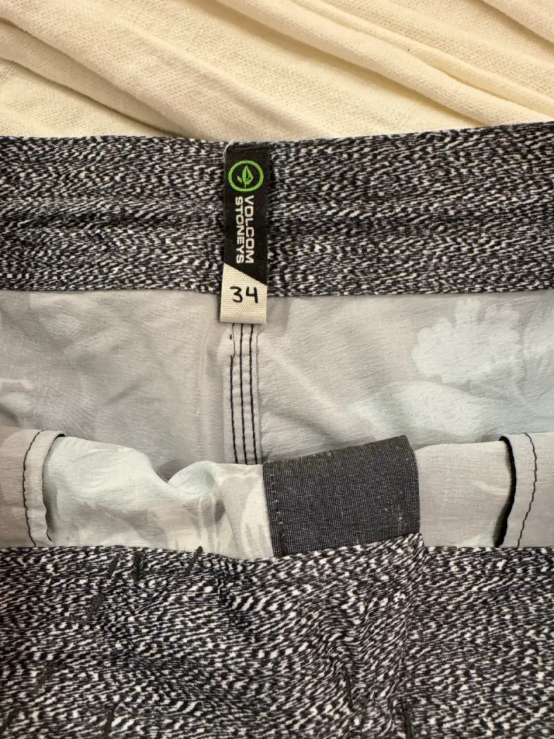 Traje de baño Volcom gris talla 34 - 5