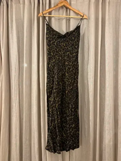 Vestido lencero cuello bote Zara XS - miniatura 1