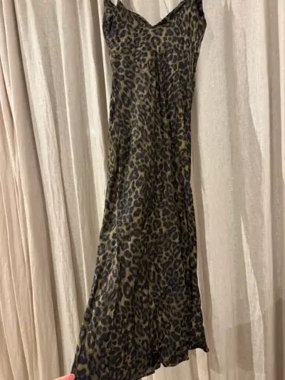 Vestido lencero cuello bote Zara XS - miniatura 4
