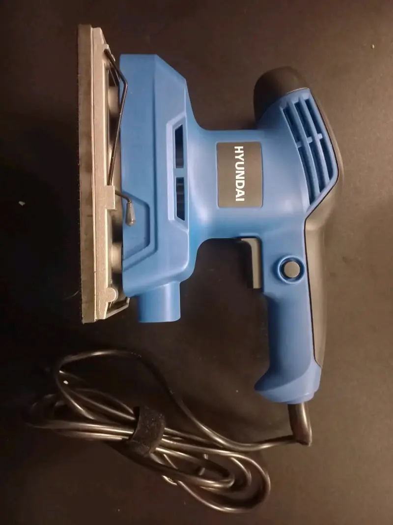 Lijadora Orbital Hyundai 240W - 3