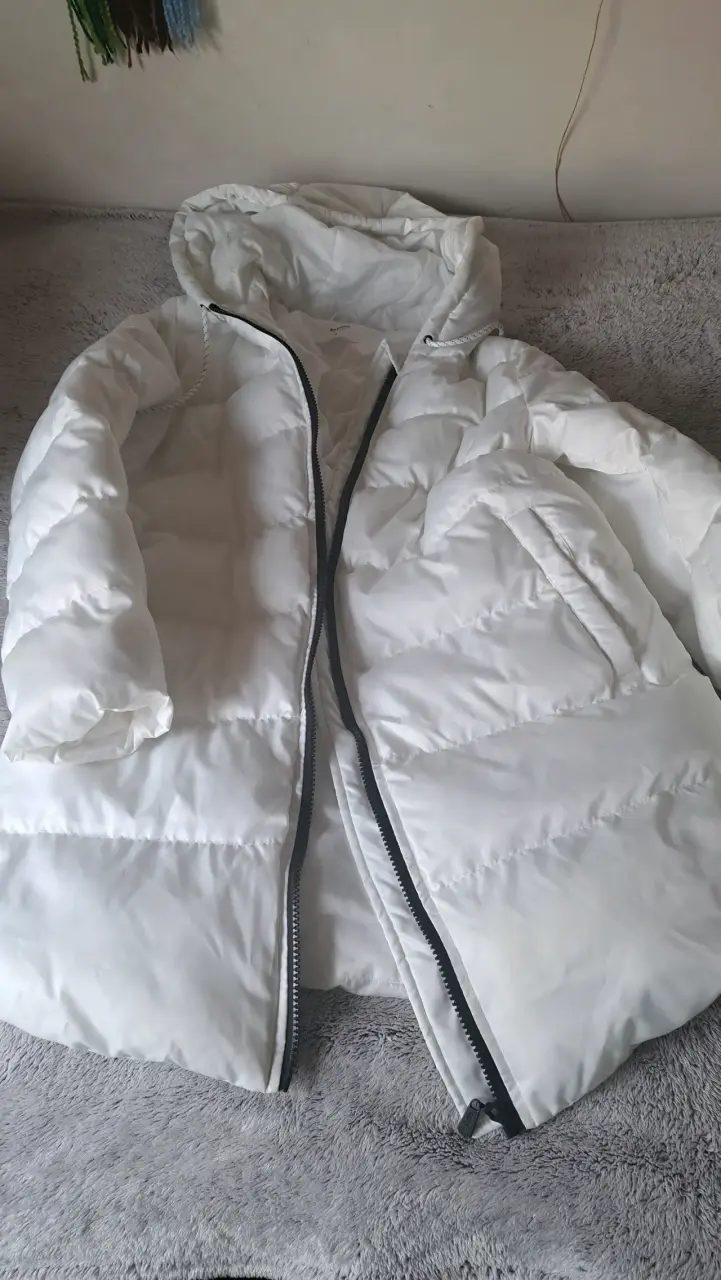 Parka blanca con capucha - 1