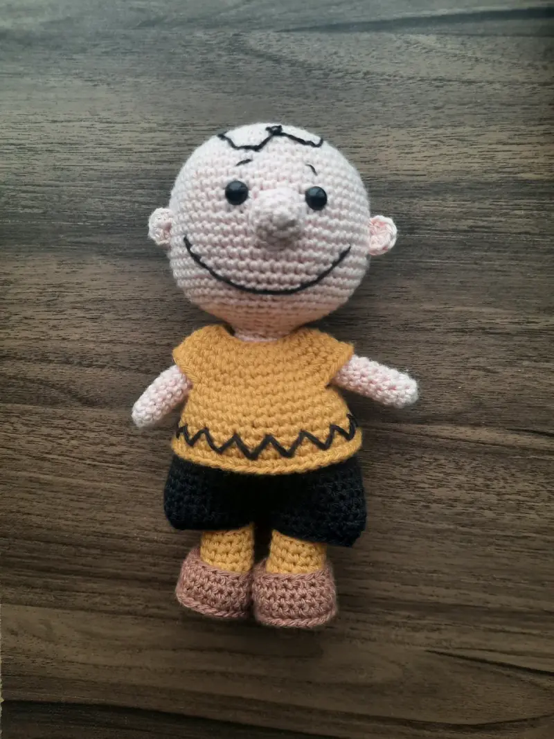 Muñeco tejido a crochet