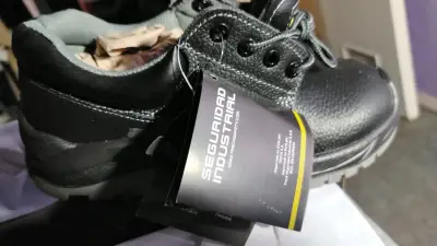 Zapatos de seguridad industrial negros - miniatura 1