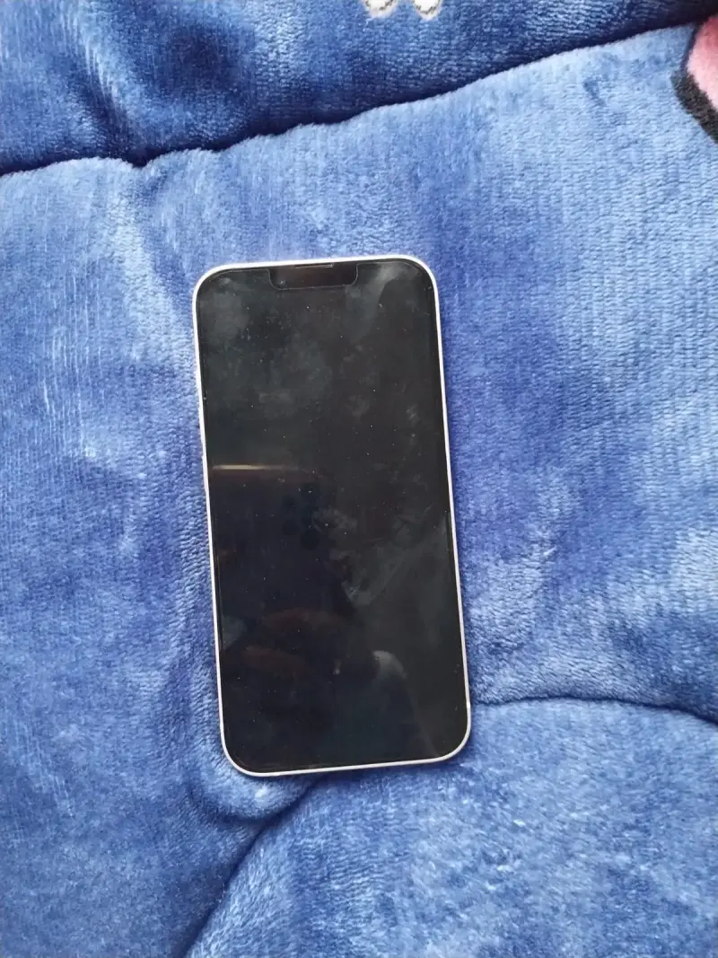 IPHONE 13 - 6