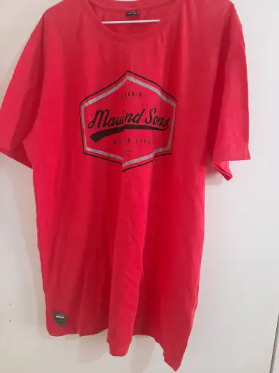 Polera roja con estampado Maui - miniatura 1