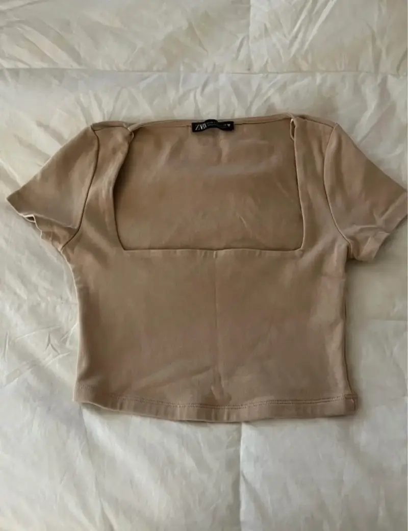 Polera beige cuadrada Zara - 1