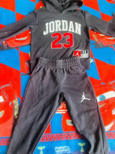 Conjunto deportivo Jordan 23 niño original - miniatura 1