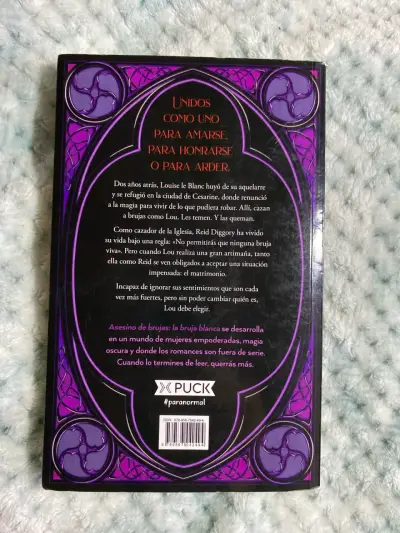 Libro 'Asesino de Brujas: La Bruja Blanca' - miniatura 3