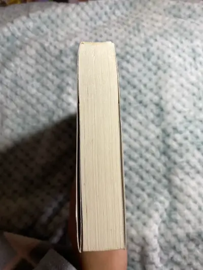 Libro 'Asesino de Brujas: La Bruja Blanca' - miniatura 4