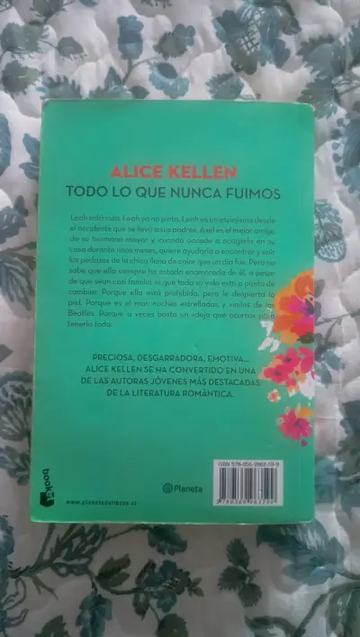 Libro 'Todo lo que nunca fuimos' - miniatura 2