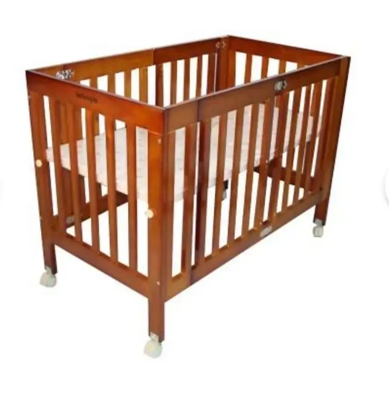 Cuna de madera plegable con colchón bebeglo - 1