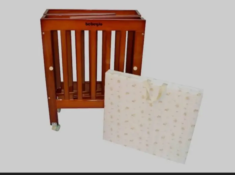 Cuna de madera plegable con colchón bebeglo - 4