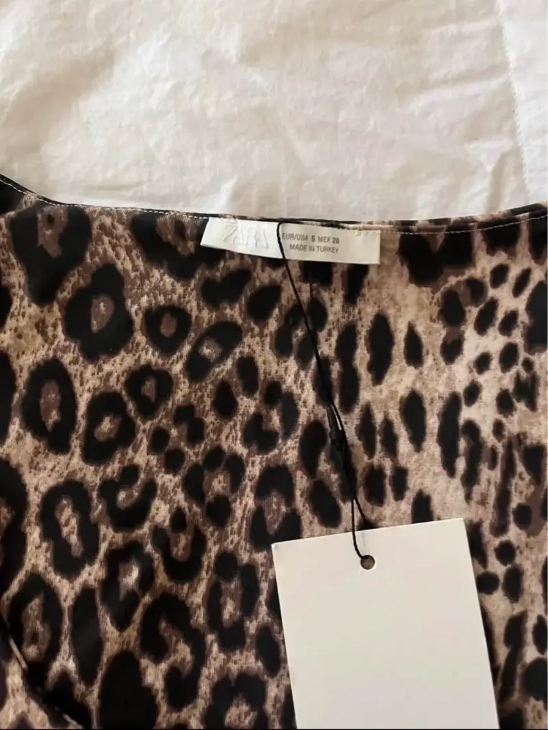 Polera sin mangas estampado leopardo Zara - 2