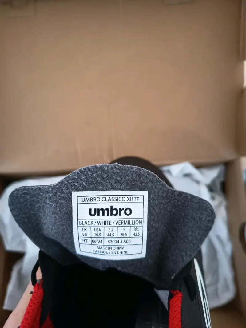Caja de zapatos Umbro 10.5 - 4