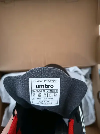 Caja de zapatos Umbro 10.5 - miniatura 4