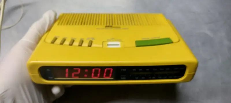 Radio Reloj Despertador Retro MSsonido - 5