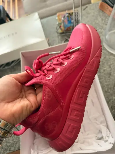 Zapatillas deportivas rosadas Guess - miniatura 2