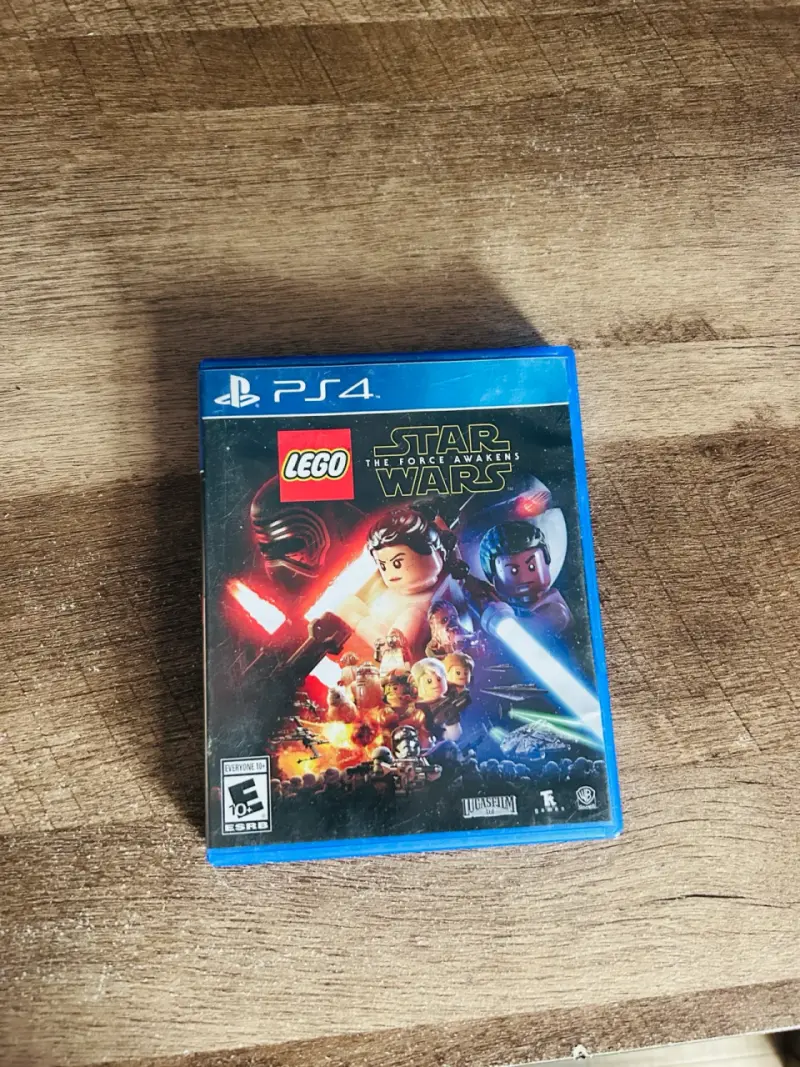 Juego PS4 LEGO Star Wars - 1