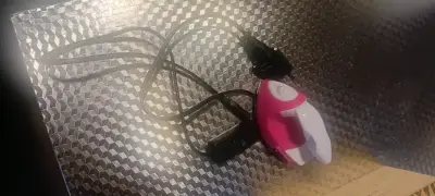 Plancha de ropa portátil rosa - miniatura 2
