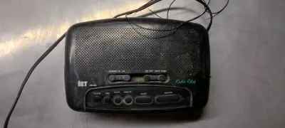 Radio Reloj Despertador IRT RR-330 Retro - miniatura 1