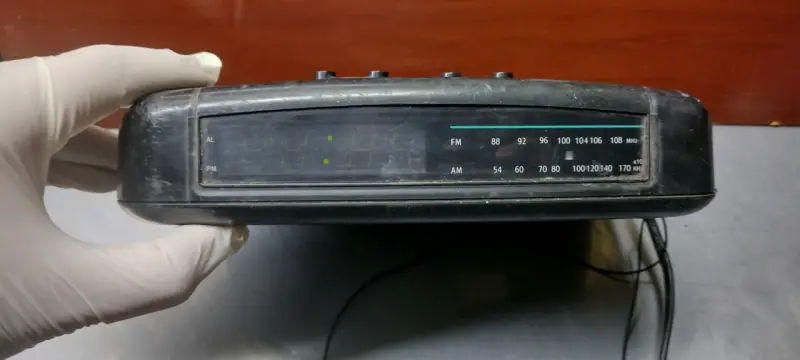 Radio Reloj Despertador IRT RR-330 Retro - 4
