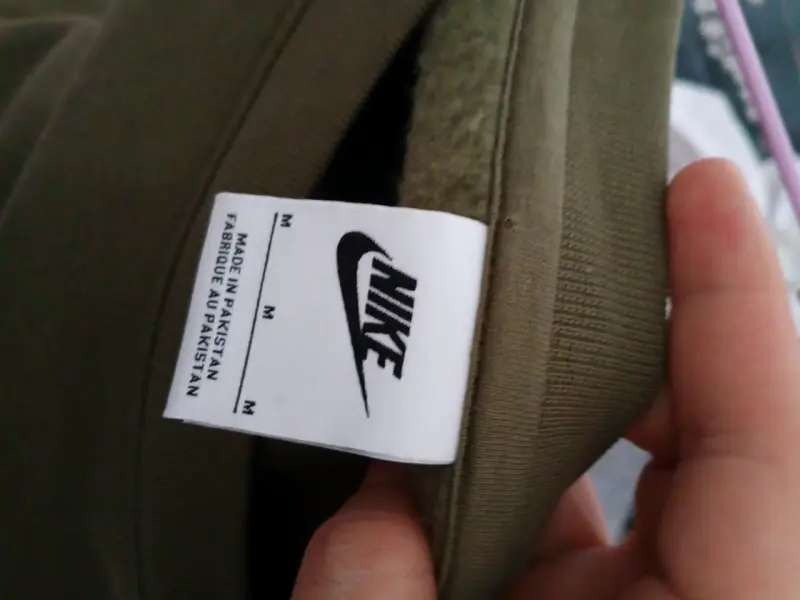 Polerón Nike verde oliva - 3