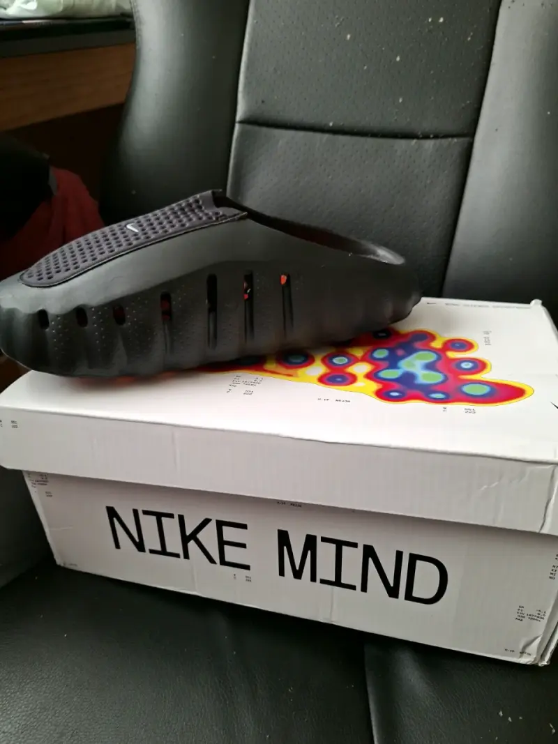 Nike mind (replica)de muy buena calidad 26.5cm - 3