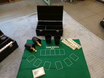 Set de juegos de mesa clásico - miniatura 4