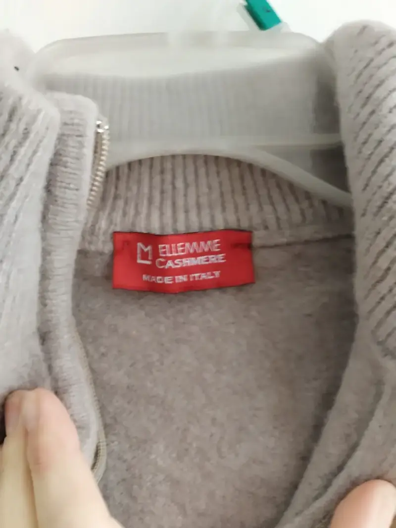 Suéter beige con cierre - 3