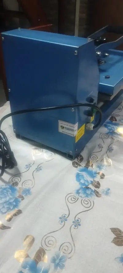 Prensa térmica azul para estampado - miniatura 1