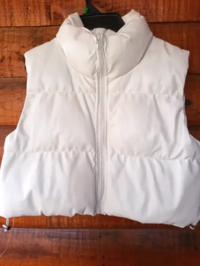 Chaleco puffer blanco - miniatura 1
