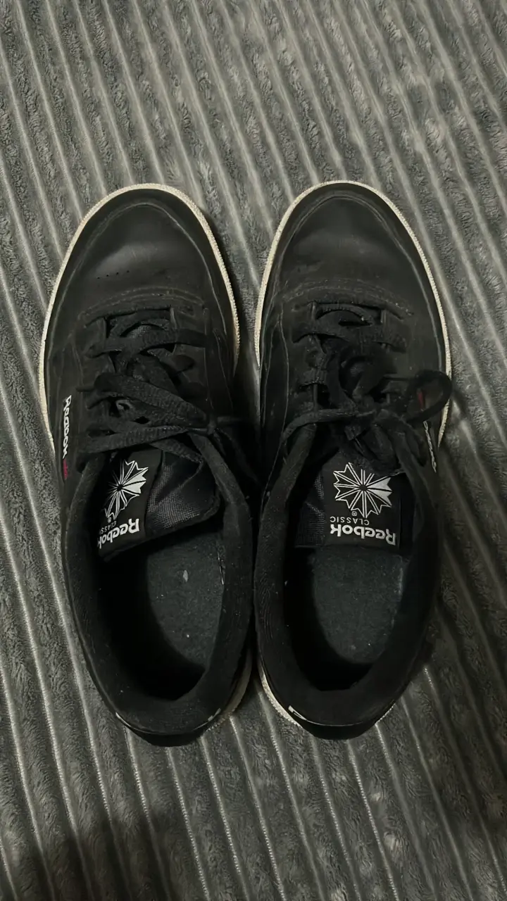 Zapatillas negras Reebok clásicas