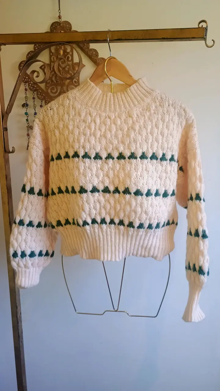 Suéter tejido blanco con diseño - 3