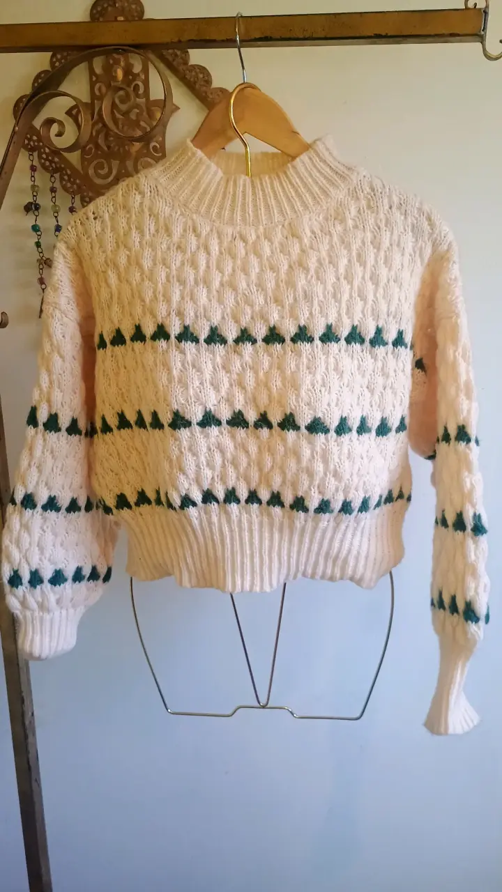 Suéter tejido blanco con diseño - 5