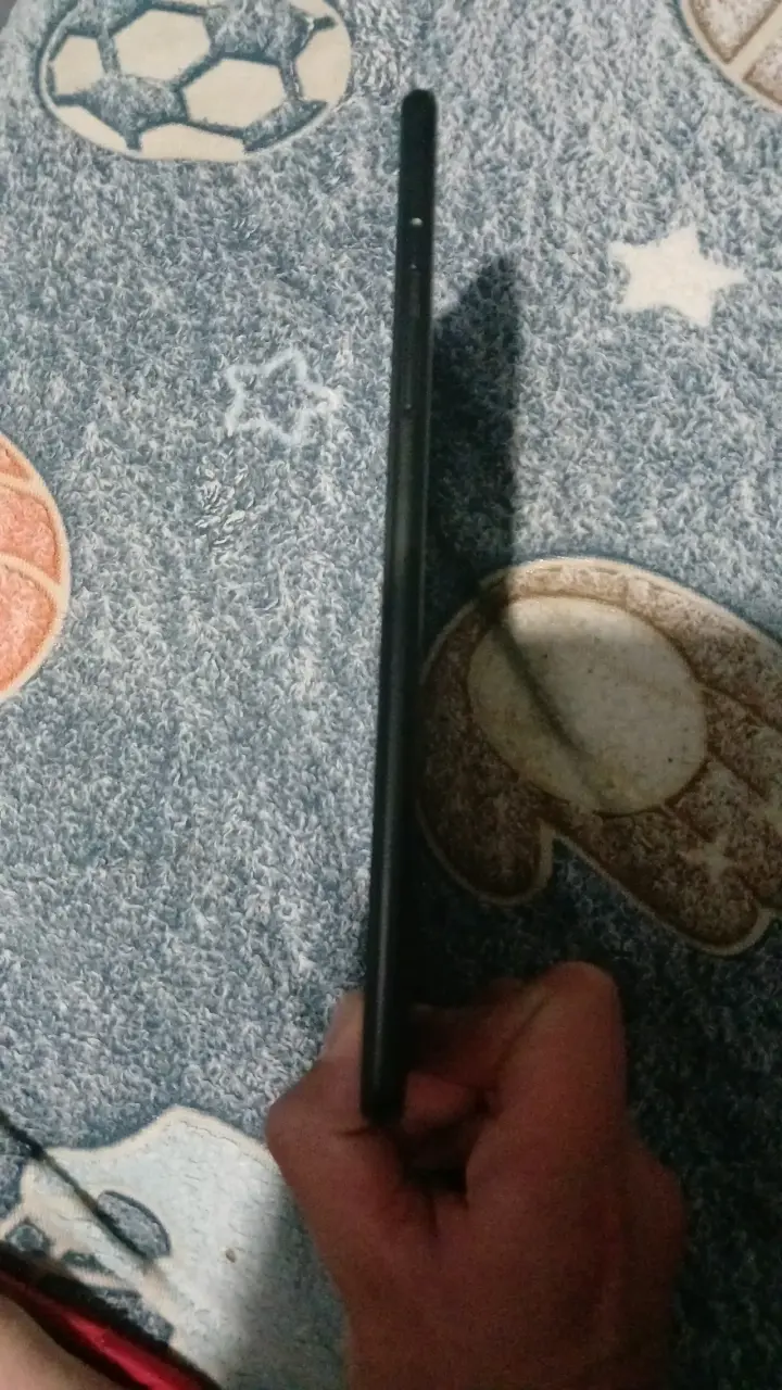 Tablet negra en buen estado - 4