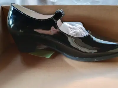Zapatos de charol negros - miniatura 2