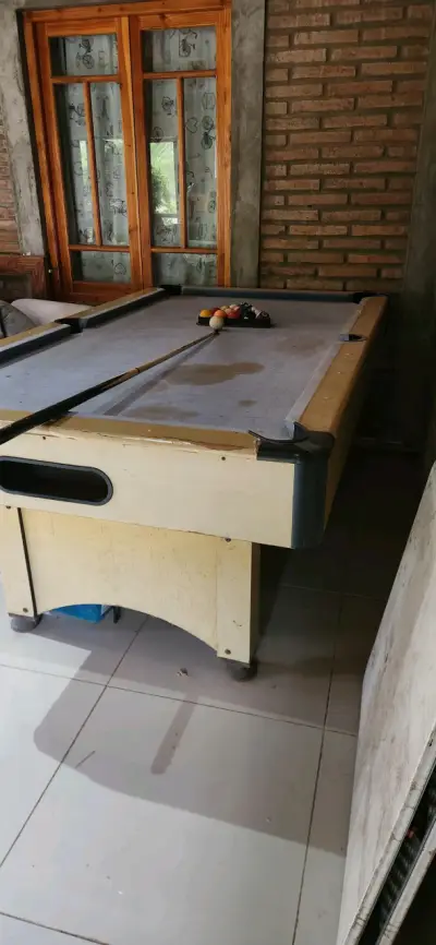 Mesa de billar en estado aceptable - miniatura 6