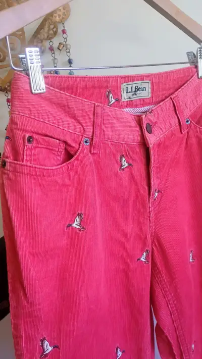 Pantalones rojos bordados L.L. Bean - miniatura 2