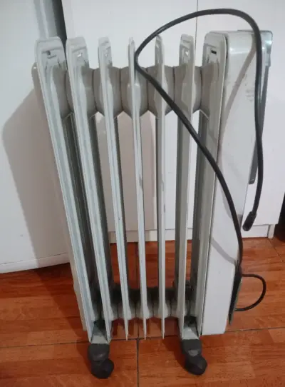 Calefactor eléctrico de aceite Delonghi - miniatura 2