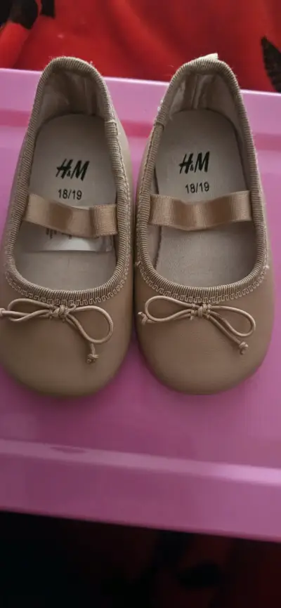 Zapatos de bebé beige H&M - miniatura 1