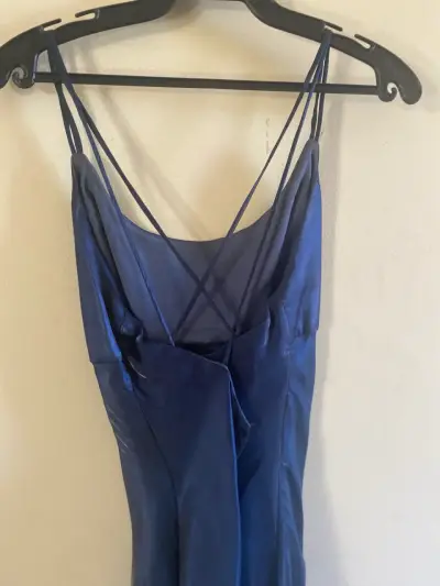 Vestido de satin azul Irol - miniatura 2