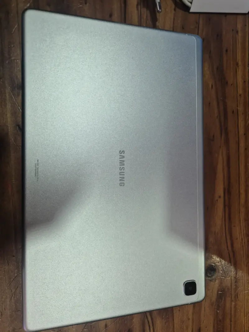 Tablet Samsung tab A7 con pantalla grande 10.4" - 6