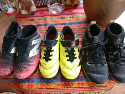 Zapatillas de deporte en buen estado - miniatura 1