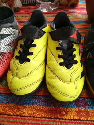 Zapatillas de deporte en buen estado - miniatura 3