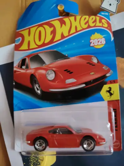 Hotwheels varios en blister - miniatura 1