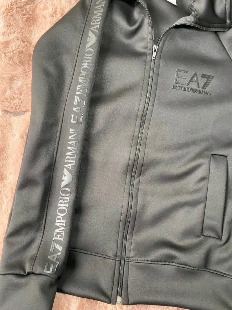 Chaqueta Emporio Armani negra con cierre - 3